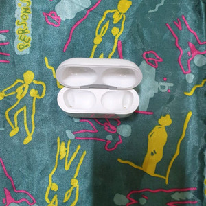 에어팟 프로 1세대 본체 이미지