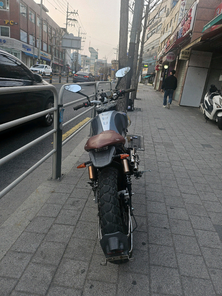 몬디알 힙스터 125cc 바이크 오토바이 팝니다 이미지