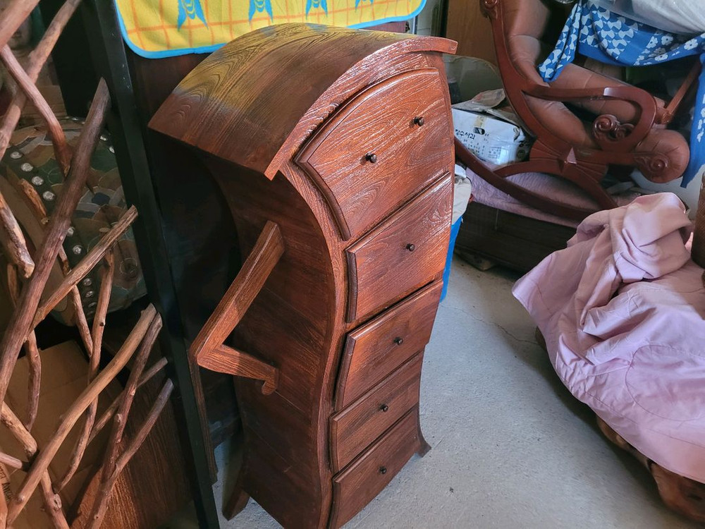 독특한 디자인 원목5단 서랍장 이미지