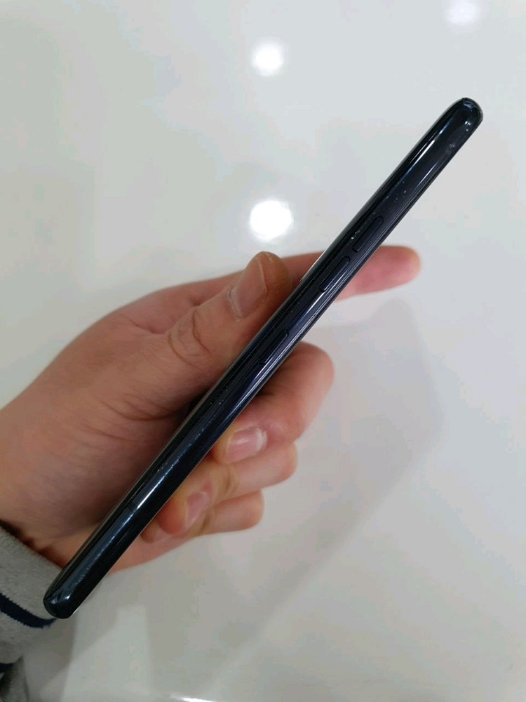 LG V50s 256G 무잔상 액정무기스 중고폰 공기계 이미지