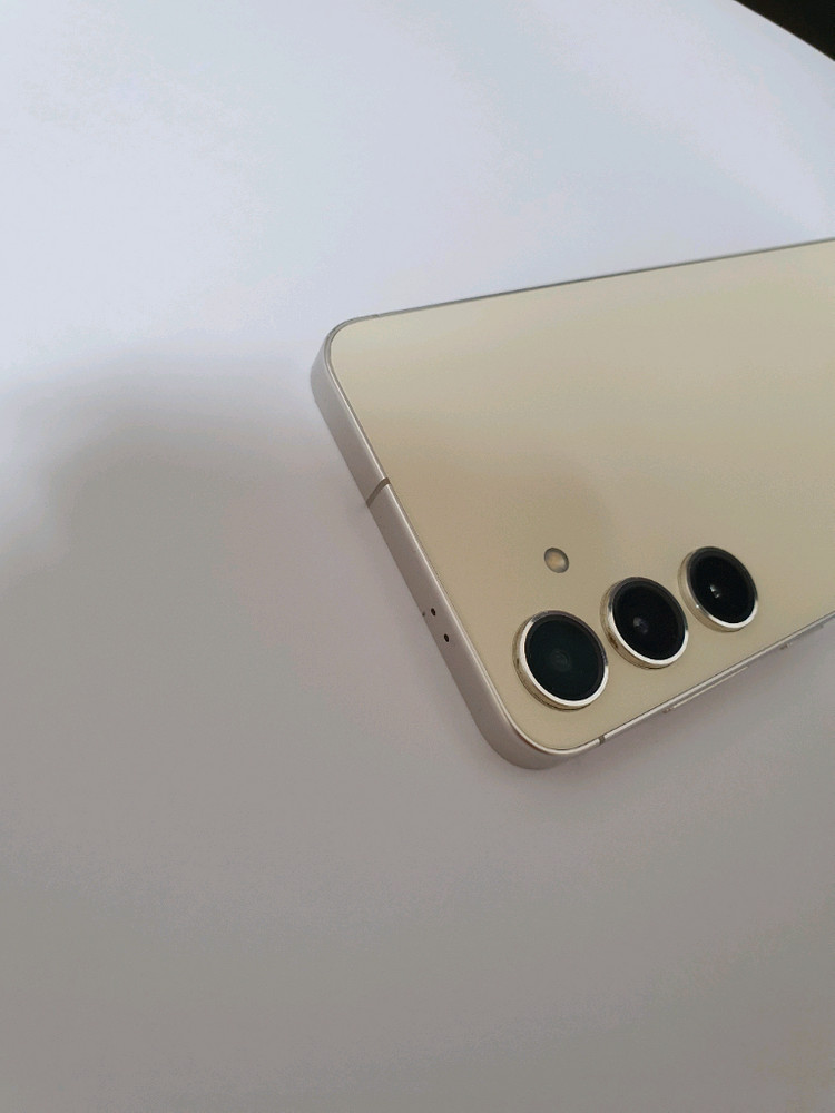 갤럭시S24플러스 잔상없어요 256기가 크림 이미지