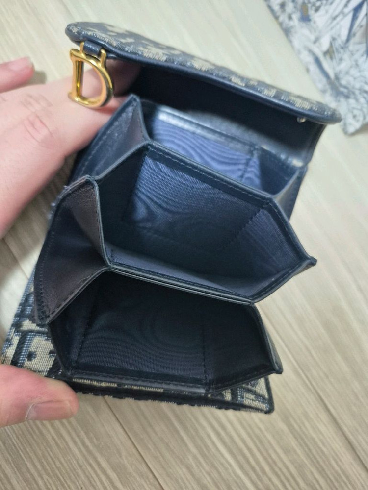 디올 정품 오블리크 아코디언 카드지갑 팝니다 이미지