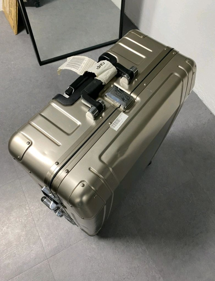 제로할리버튼 명품 하드 캐리어 케이스 판매 이미지