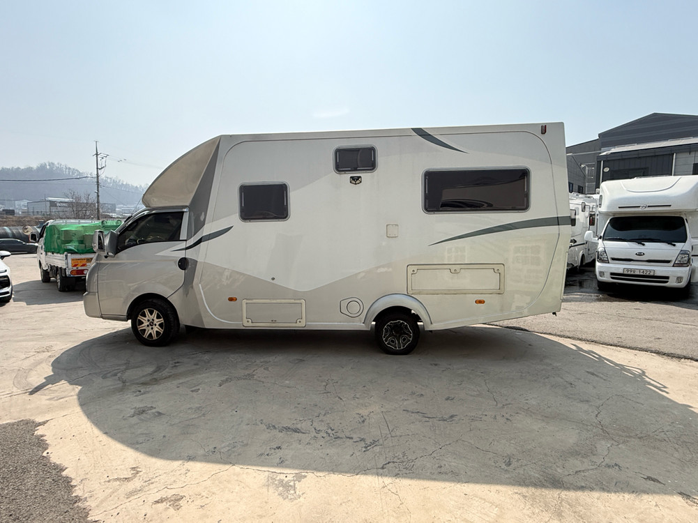 포터 캠핑카 중고 다온티앤티 포스650 이미지