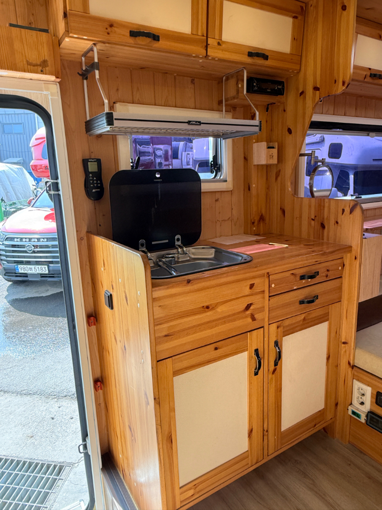 포터 캠핑카 중고 다온티앤티 포스650 이미지