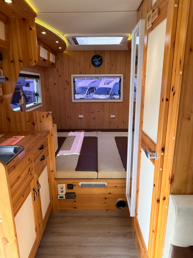 포터 캠핑카 중고 다온티앤티 포스650 이미지