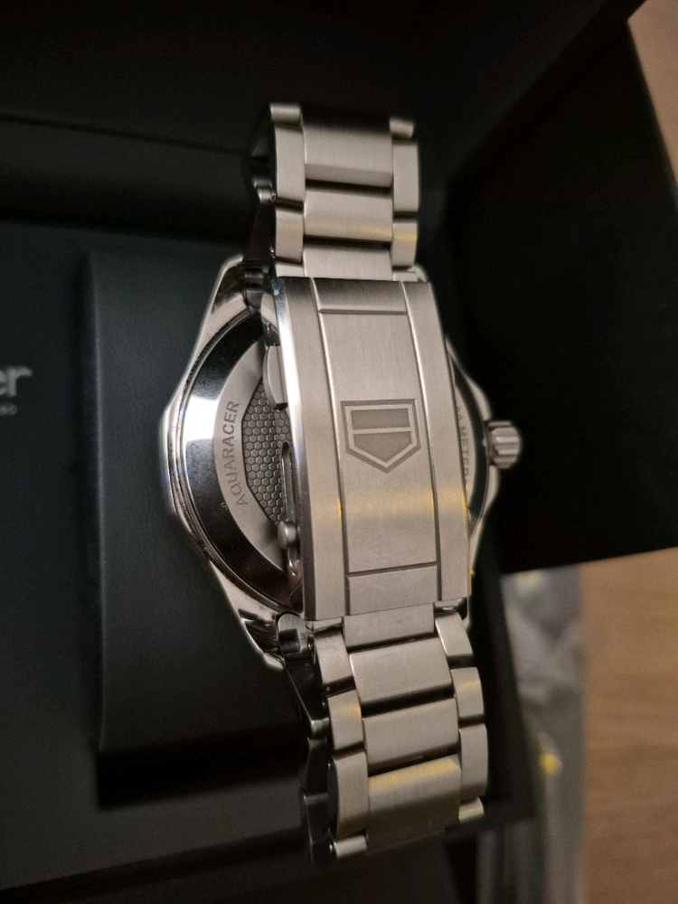 마지막내림)테그호이어 아쿠아레이서300 GMT 신형(정품러버밴드 포함) 이미지