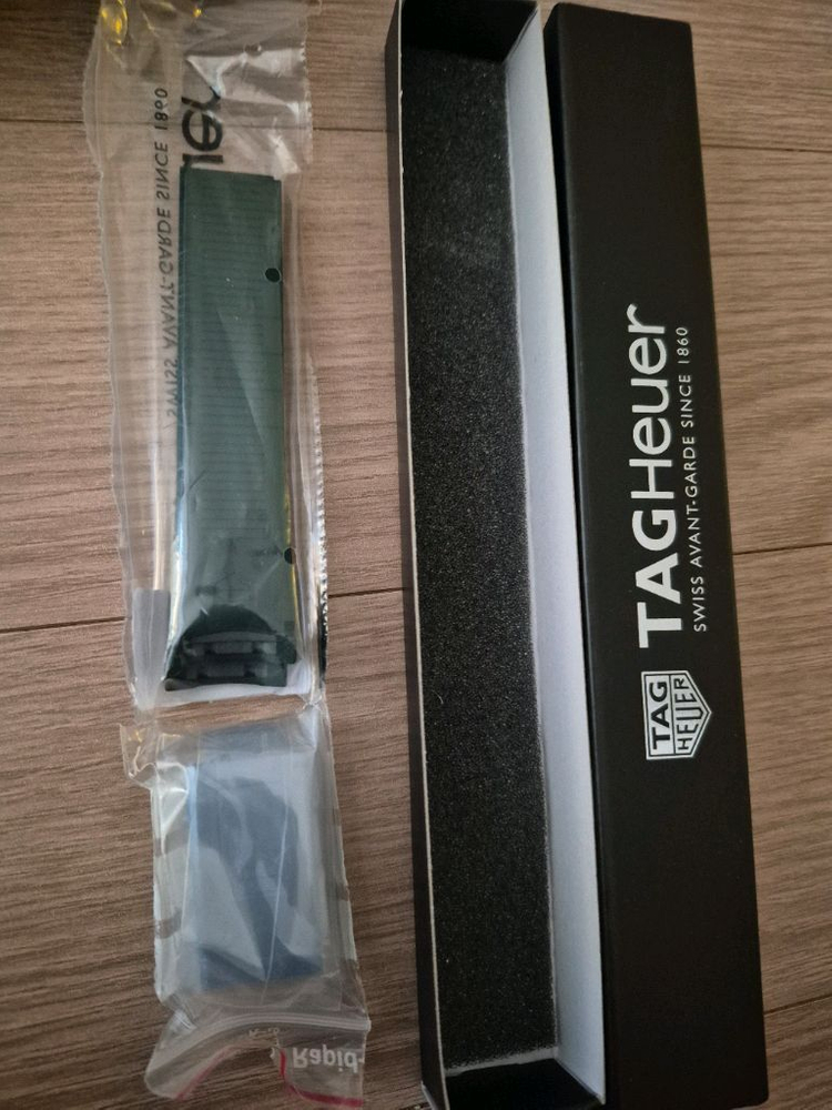 마지막내림)테그호이어 아쿠아레이서300 GMT 신형(정품러버밴드 포함) 이미지