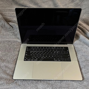 맥북프로 M4max 16" 16coreCPU /40coreGPU/ 48G Ram /2TB SSD-Silver 팝니다 이미지