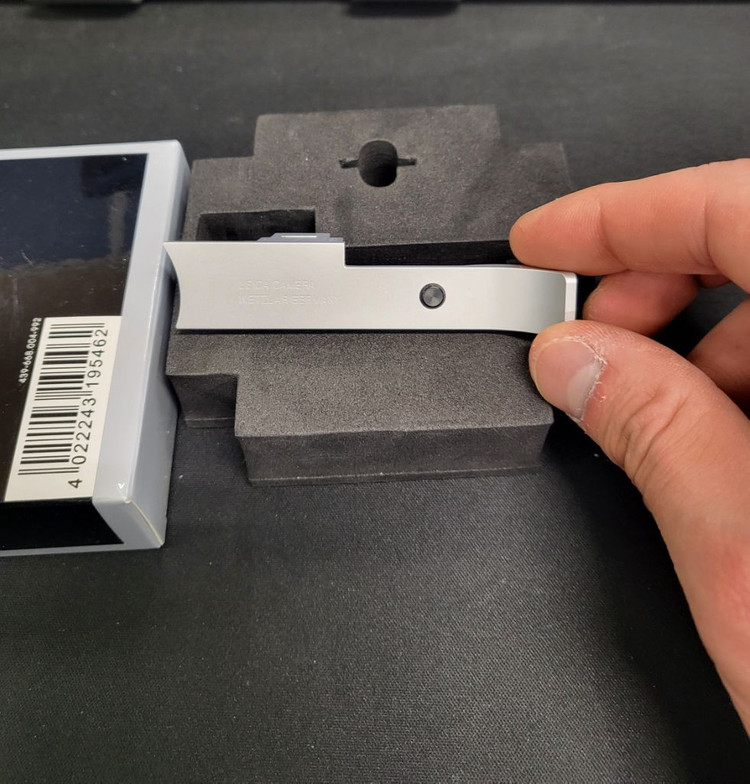 라이카q2용정품엄지그립판매합니다 이미지