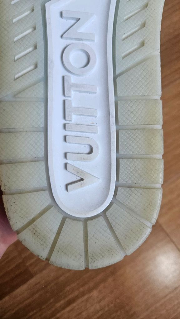 루이비통 LV 트레이너 스니커즈 화이트 #54 이미지