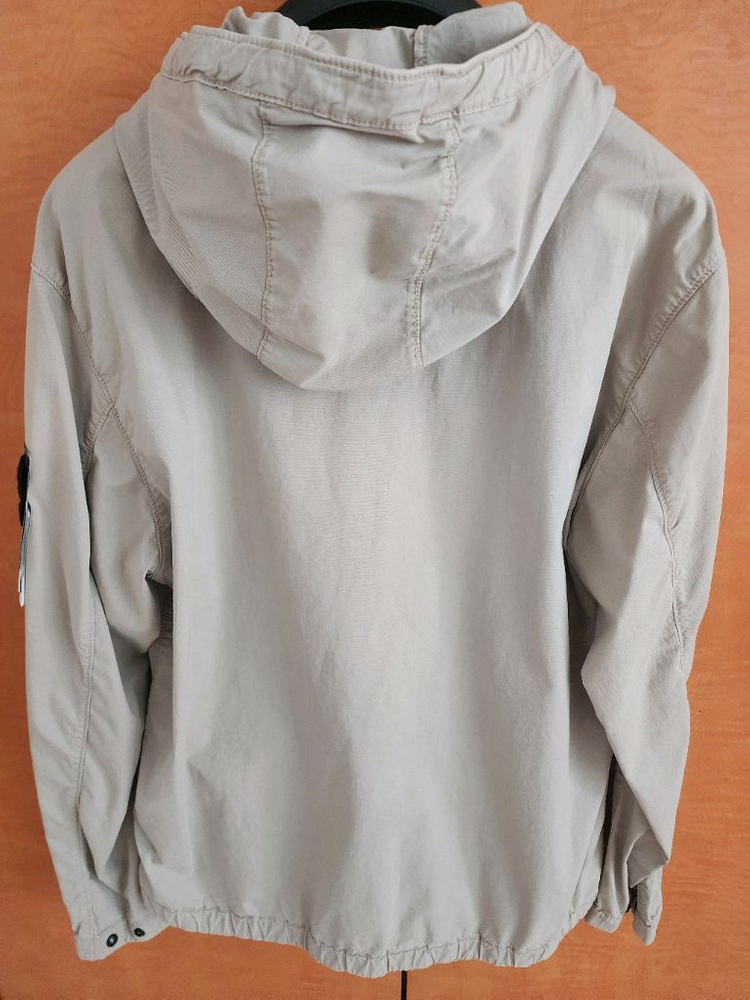 새상품 스톤아일랜드 베이지 후드 바람막이 팝니다 이미지