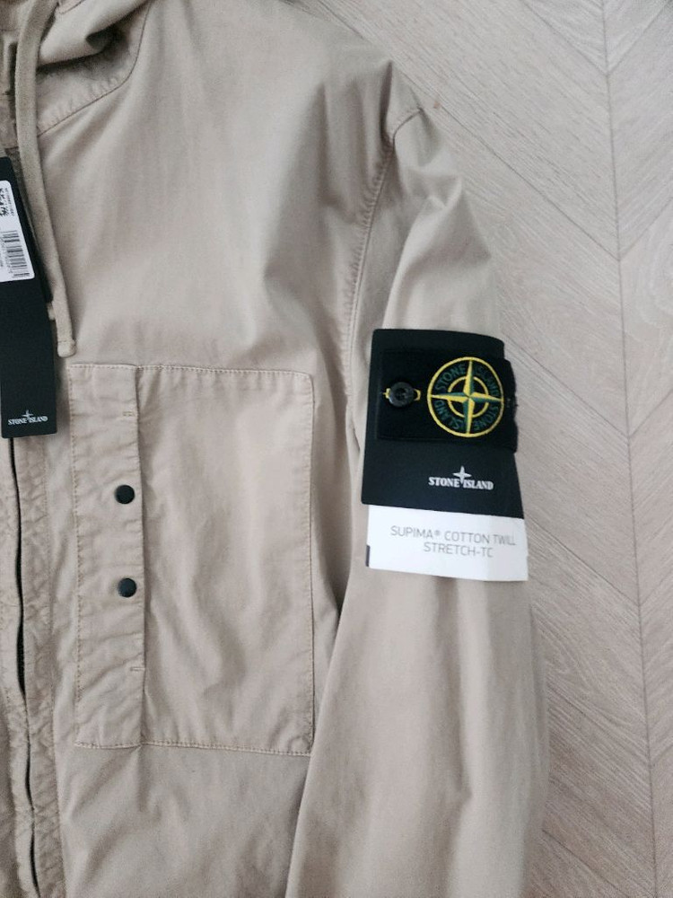 새상품 스톤아일랜드 베이지 후드 바람막이 팝니다 이미지