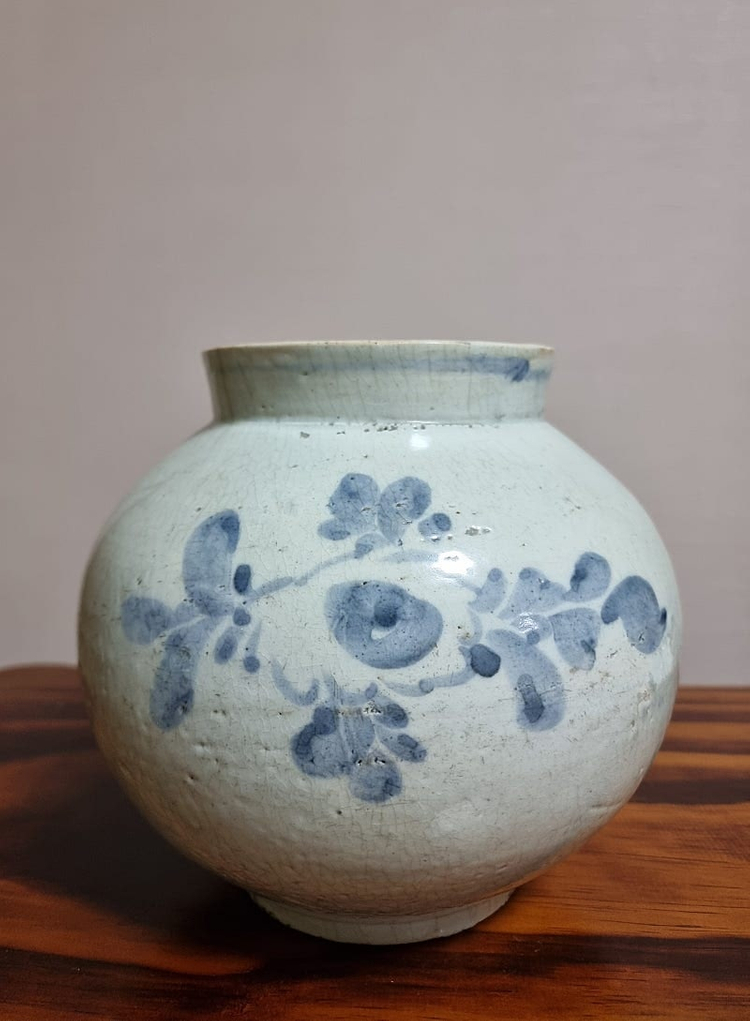 골동품 관요사기 청화백자 명문 모란문 호 이미지