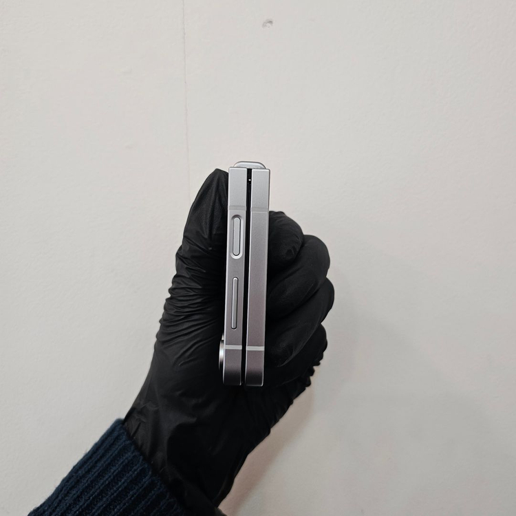 갤럭시Z플립6 256기가 실버 (무잔상) / 0314 이미지