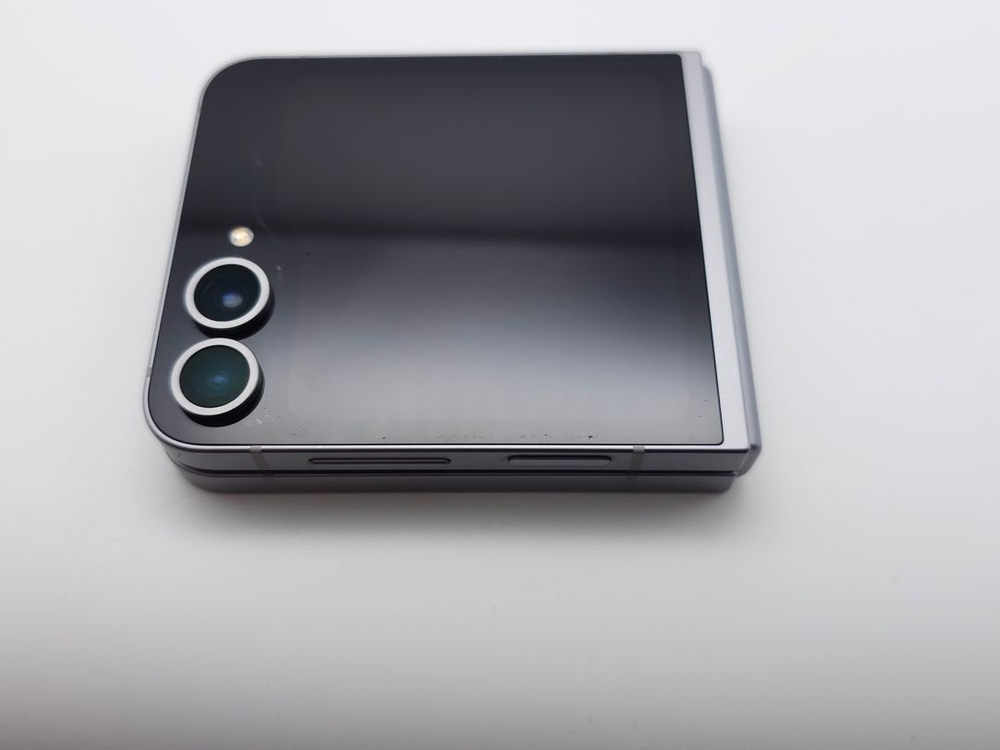 갤럭시Z플립6 256기가 실버 (무잔상) / 0106 이미지