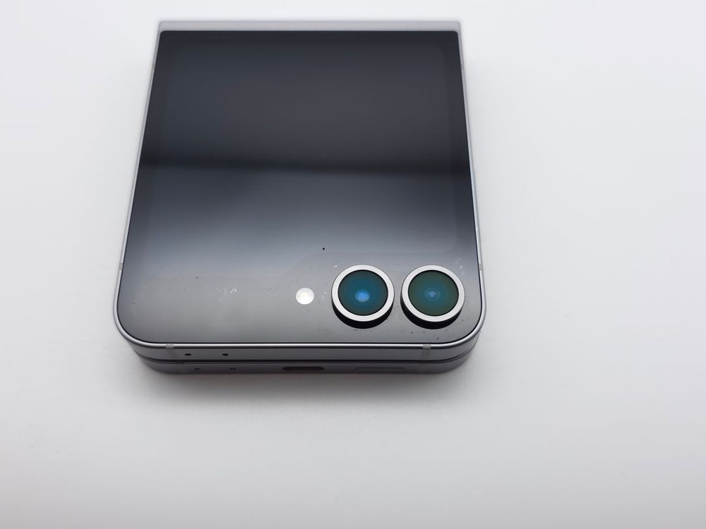 갤럭시Z플립6 256기가 실버 (무잔상) / 0106 이미지