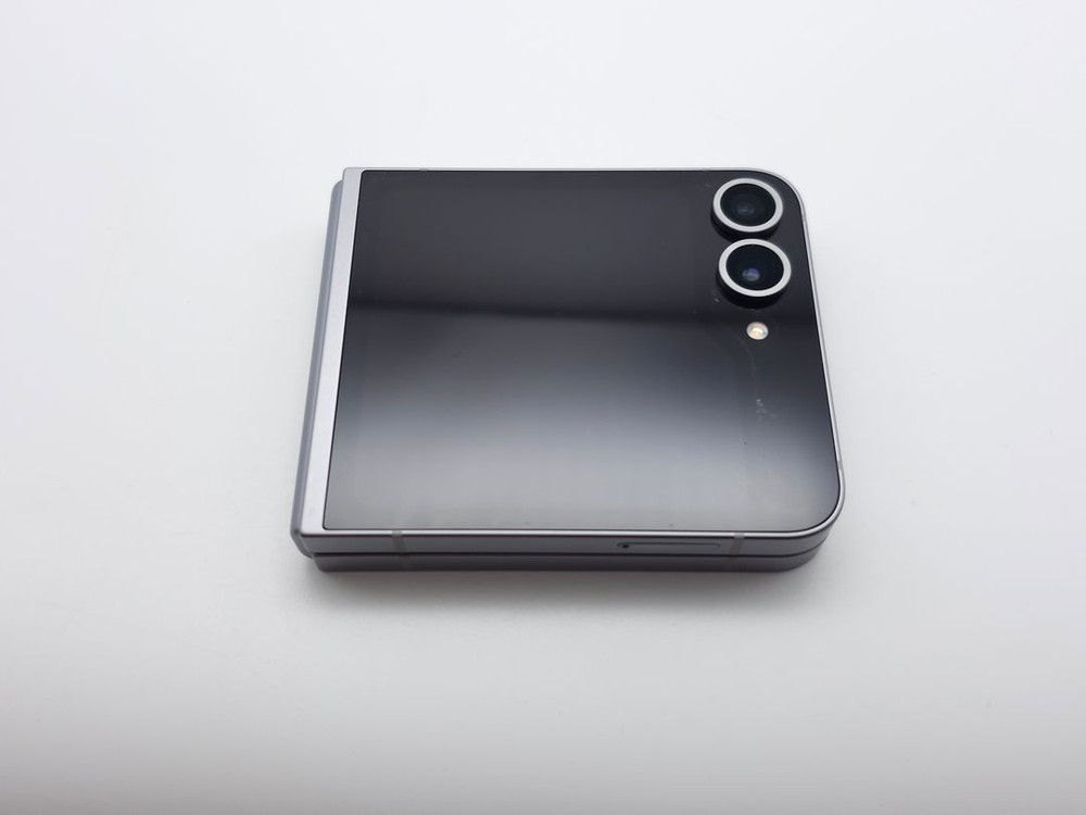 갤럭시Z플립6 256기가 실버 (무잔상) / 0106 이미지