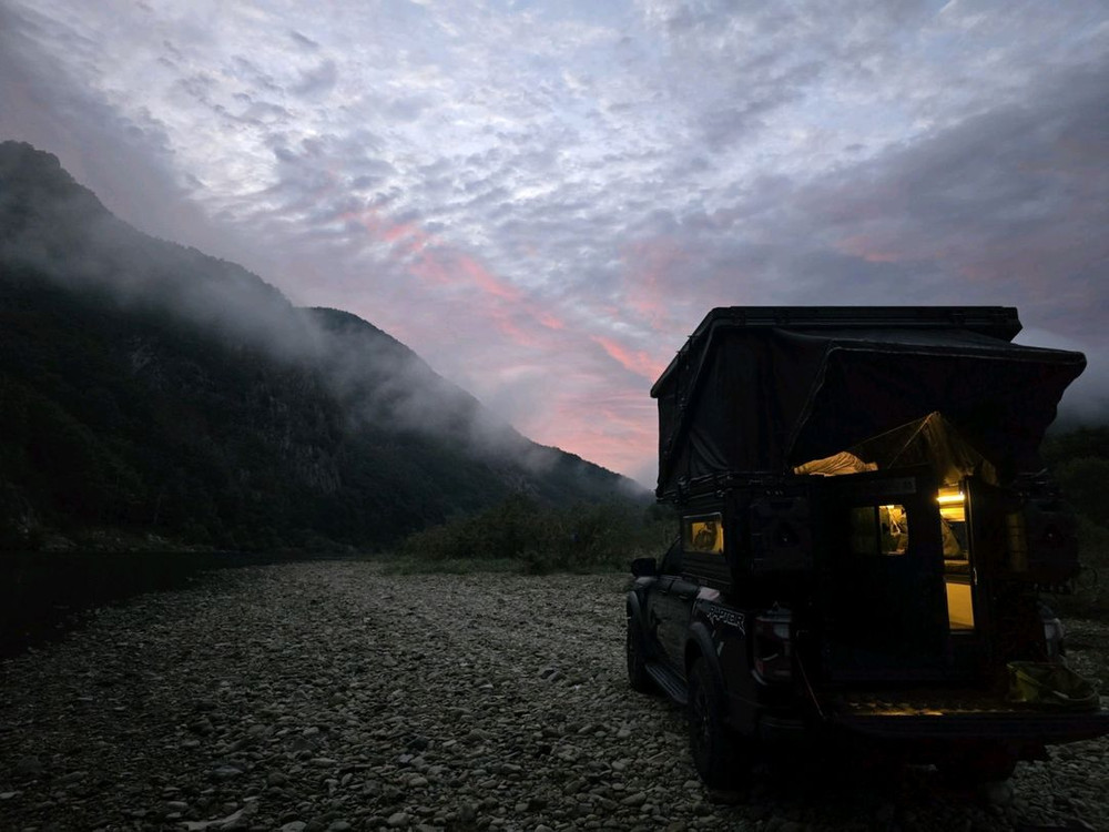 픽업트럭 루프탑텐트 이미지