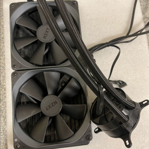 nzxt 크라켄 x62 수냉쿨러 처분 (택포함) 이미지