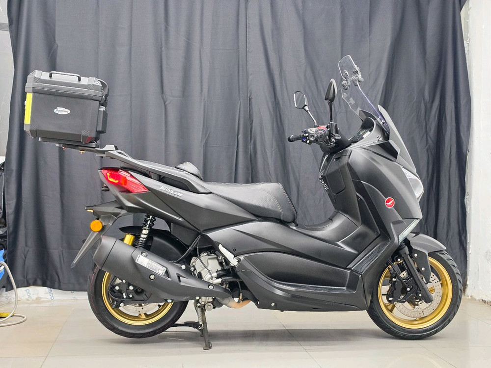 보스250 착한스쿠터 2026년식 6989KM 1인신조 무사고 신차급매물 오토바이 최저가 판매 이미지