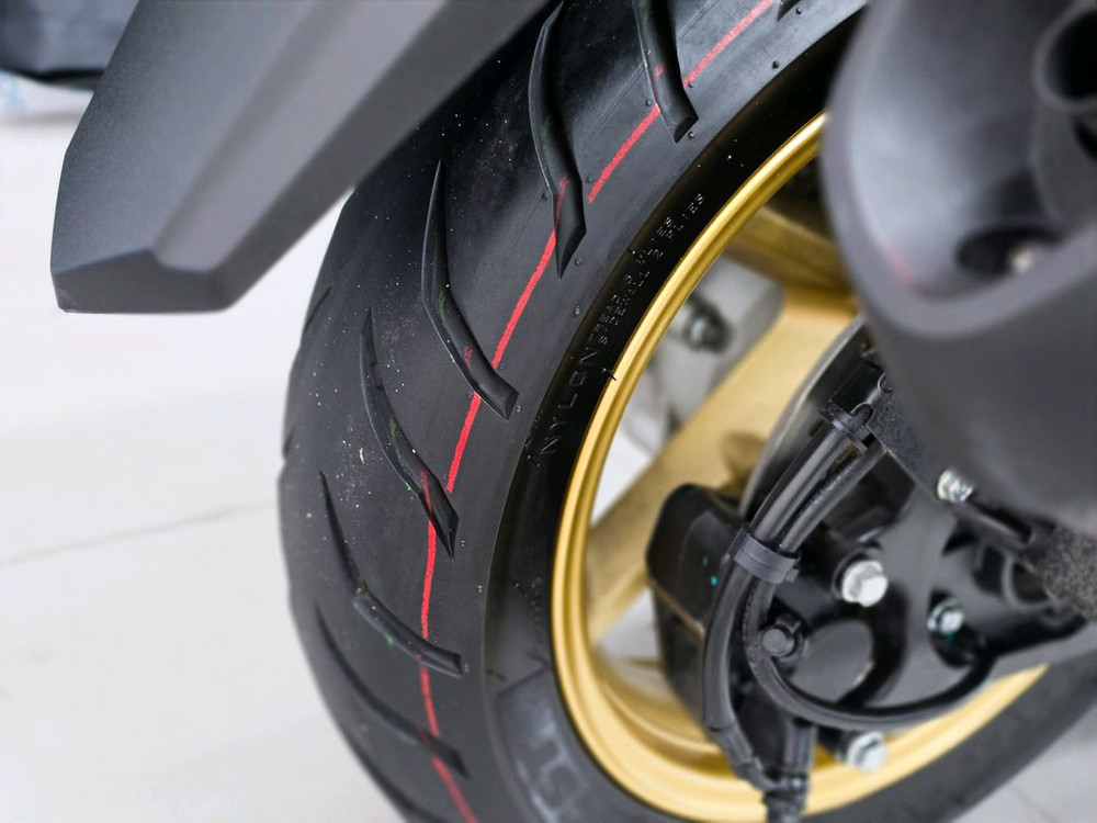 보스250 착한스쿠터 2026년식 6989KM 1인신조 무사고 신차급매물 오토바이 최저가 판매 이미지