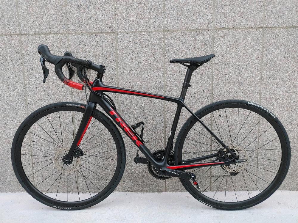 20년 트렉 에몬다sl5 디스크 카본 로드자전거 50사이즈 팔아요. 이미지