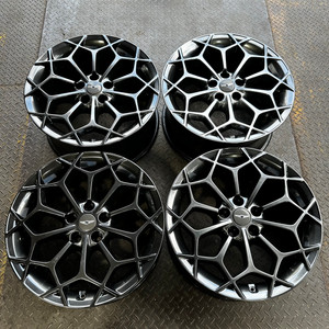 19인치 제네시스 G80 RG3 중고휠 1대분 이미지