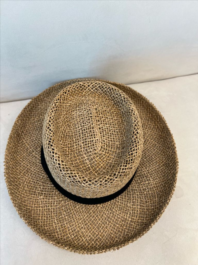 밀짚 페도라 햇 블랙 리본 장식 모자 이미지