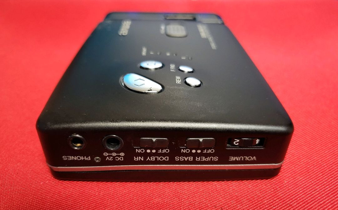 AIWA HS-PX630 아이와워크맨 정크기기 이미지