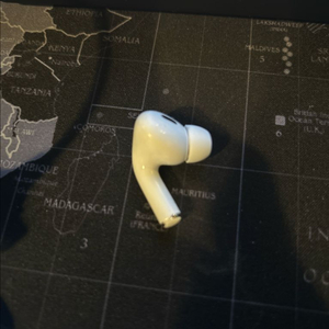 에어팟 프로 2세대 8핀 왼쪽유닛 ss급 이미지