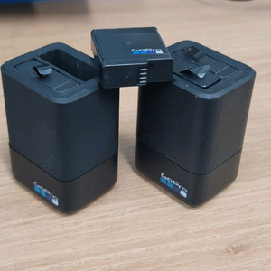 GoPro 액션캠 고프로 5 6 7 8 배터리 4개 충전크레들 2개 일괄 이미지
