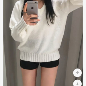 에이블리 selez 셀레즈 유플 나그랑 브이넥 니트 루즈핏 아이보리 이미지