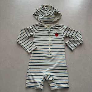 쿨링 딸기 스트라이프 래쉬가드 98-104 사이즈,모자 52-54 사이즈 이미지