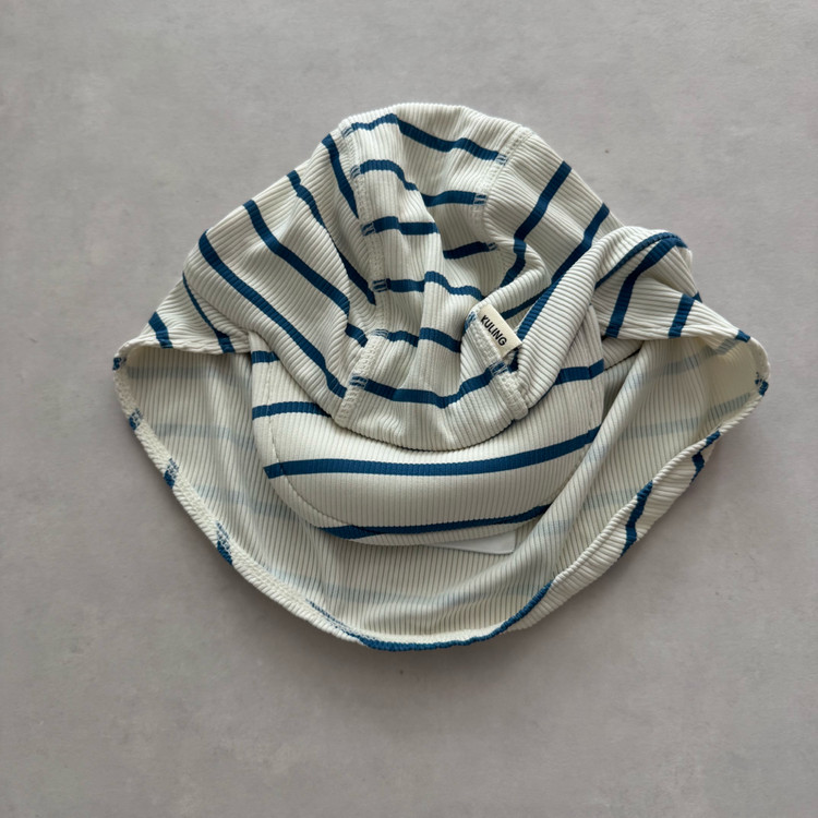 쿨링 딸기 스트라이프 래쉬가드 98-104 사이즈,모자 52-54 사이즈 이미지