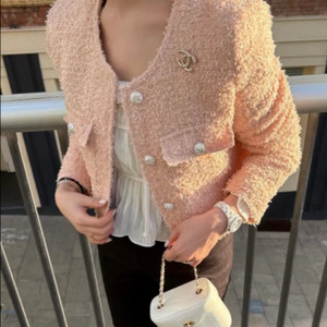 카레봄웜핑크트위드 바이씨니핑크카디널레드 이미지