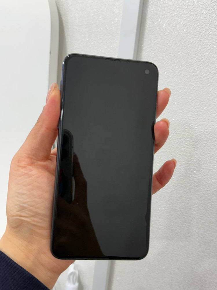 갤럭시S10e 블랙 128GB Y1690 이미지