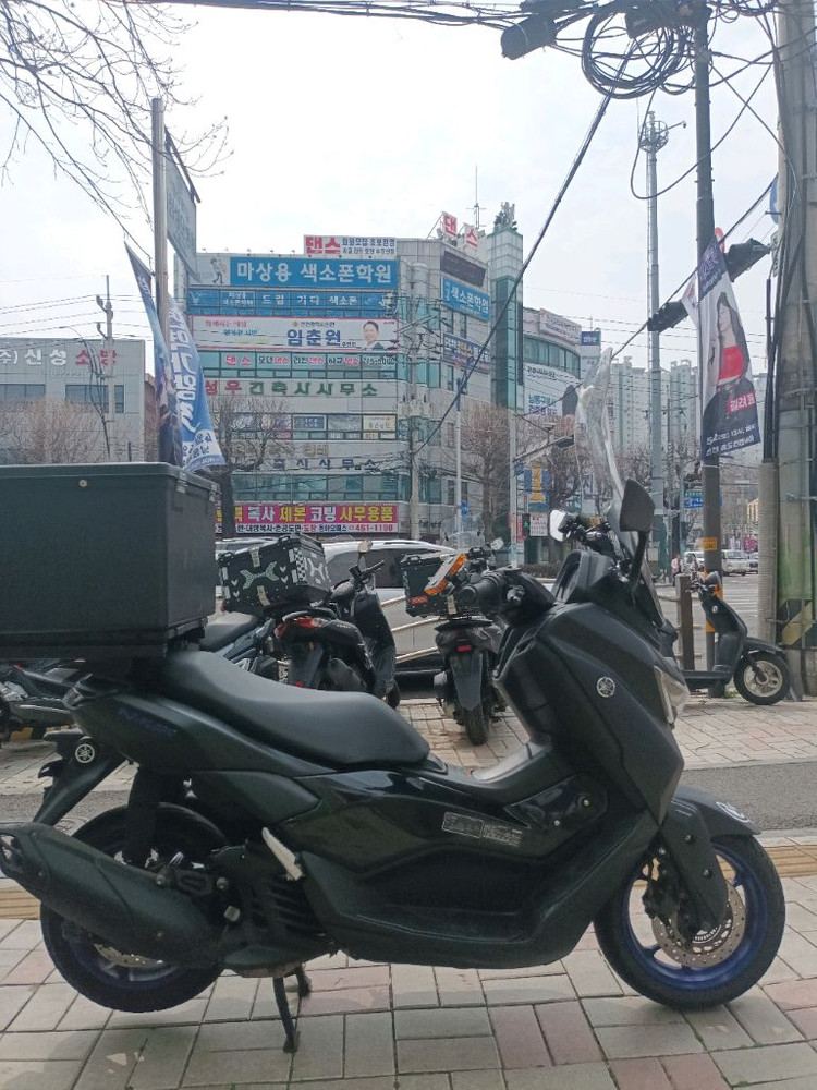 Nmax125 25년식 2만 배달셋팅o 판매합니다. (오토바이) 이미지