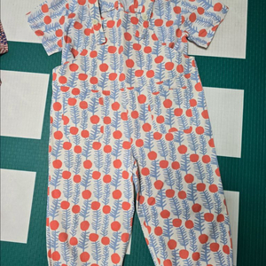 젤리멜로 멜빵바지 + 셔츠 130 사이즈 팔아요 이미지