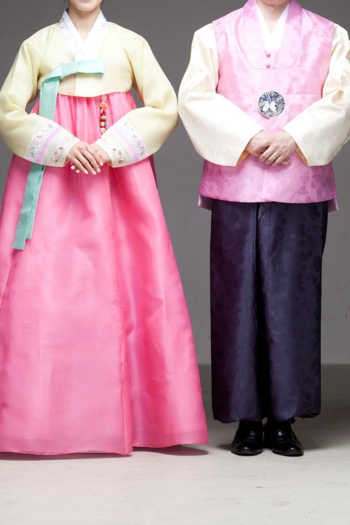 신랑신부 남여한복 이미지