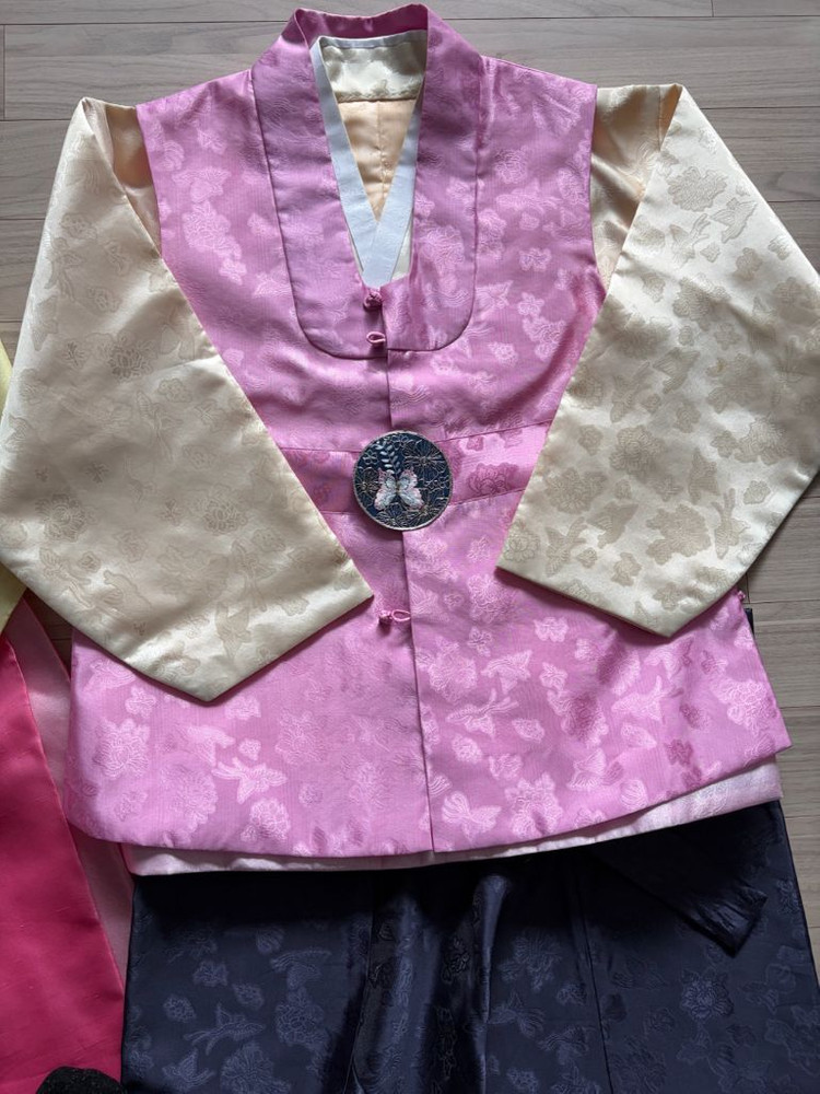 신랑신부 남여한복 이미지