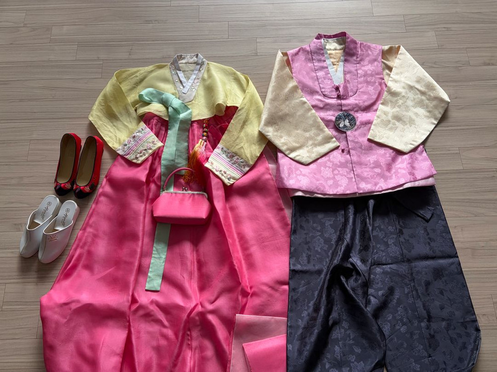 신랑신부 남여한복 이미지