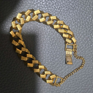 순금팔찌 20돈 이미지