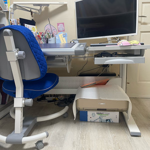 4/2까지 판매)컴프프로 책상+의자 이미지