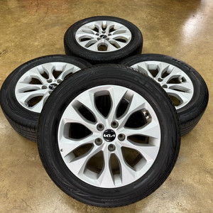 K8 17인치 순정휠타이어 팝니다 이미지