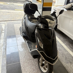 21년식 VF100 스쿠터 오토바이 이미지