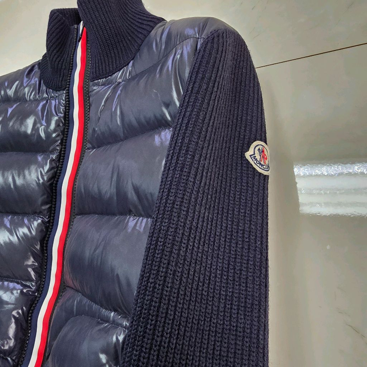 [클로젯][S][실측M]몽클레어 마글리오네 유광 삼선 니트패딩 이미지