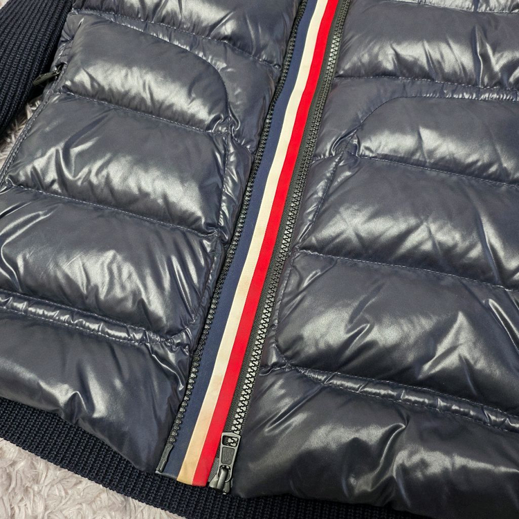 [클로젯][S][실측M]몽클레어 마글리오네 유광 삼선 니트패딩 이미지