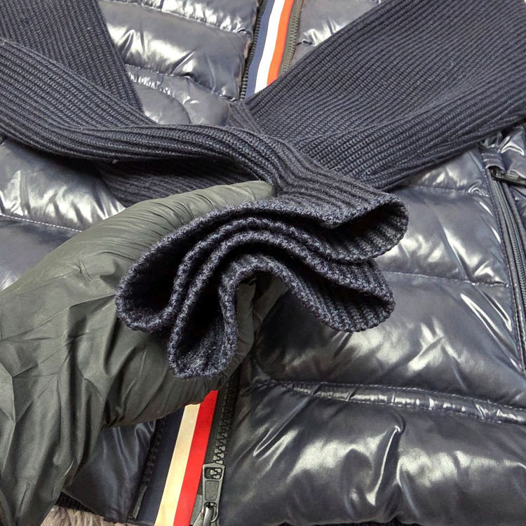 [클로젯][S][실측M]몽클레어 마글리오네 유광 삼선 니트패딩 이미지