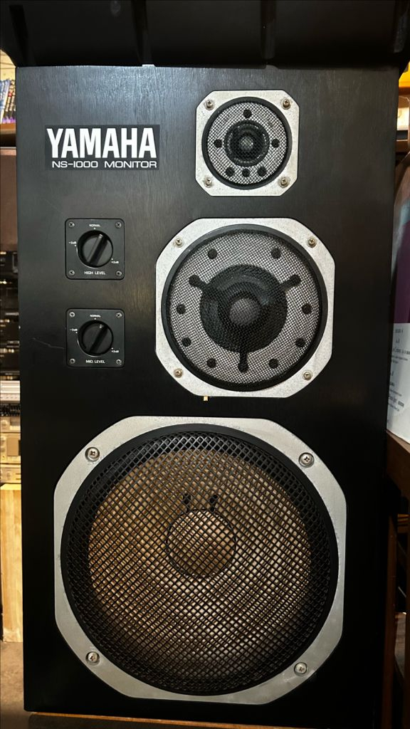 야마하 명기 NS-1000 모니터 스피커 이미지